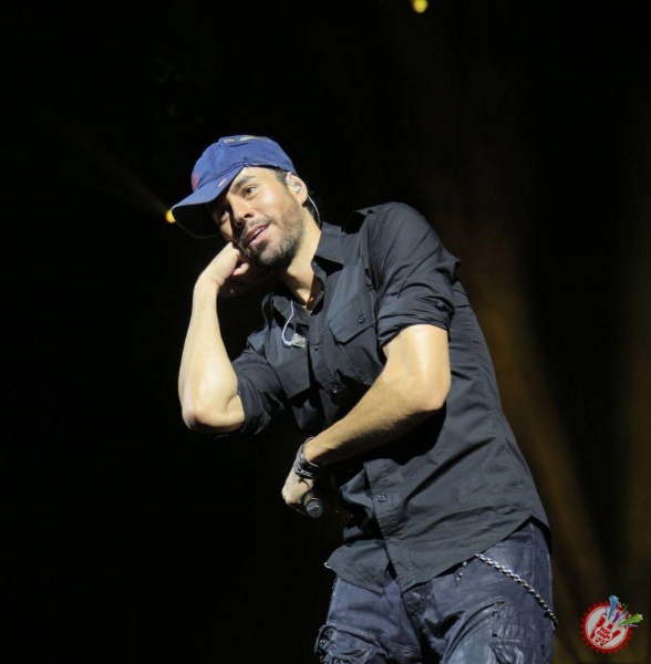 Тошкентда Энрике Иглесиаснинг яккахон концерти бўлиб ўтди