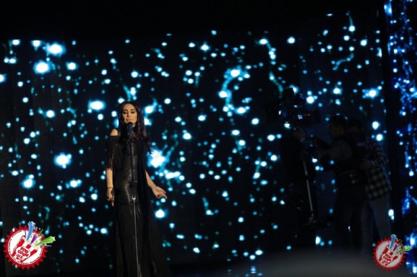 Муниса Ризаева \"Ёмғир\" таронаси учун видеоклип суратга олдирди