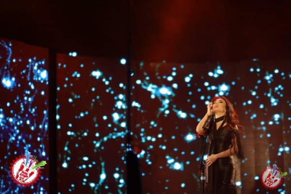 Муниса Ризаева "Ёмғир" таронаси учун видеоклип суратга олдирди