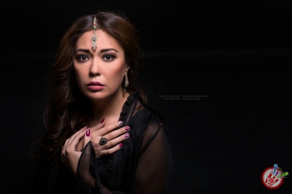 Динейрадан узоқ кутилган қўшиқ премьераси \"Билмадинг\"