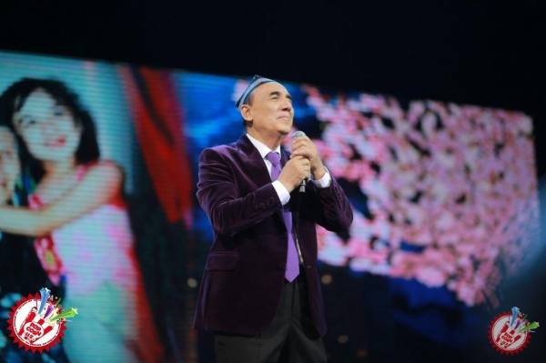 Устоз санъаткор Шерали Жўраевнинг яккахон концерт дастуридан фоторепортаж