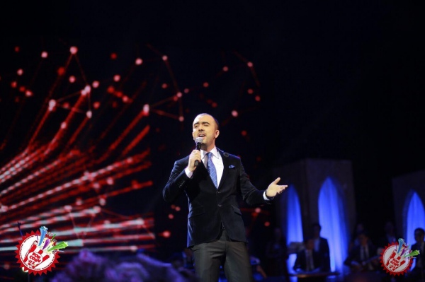 Устоз санъаткор Шерали Жўраевнинг яккахон концерт дастуридан фоторепортаж