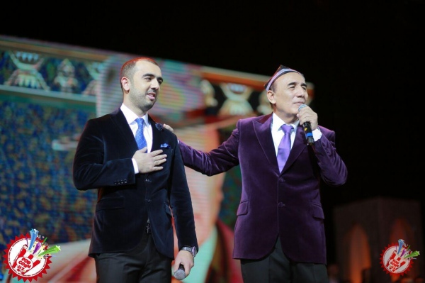 Устоз санъаткор Шерали Жўраевнинг яккахон концерт дастуридан фоторепортаж