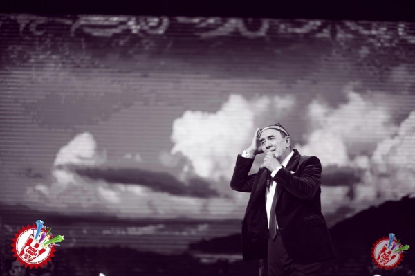 Устоз санъаткор Шерали Жўраевнинг яккахон концерт дастуридан фоторепортаж