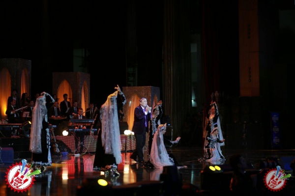 Устоз санъаткор Шерали Жўраевнинг яккахон концерт дастуридан фоторепортаж