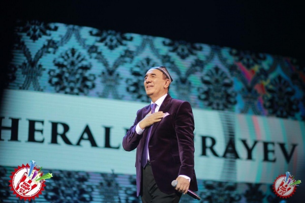 Устоз санъаткор Шерали Жўраевнинг яккахон концерт дастуридан фоторепортаж