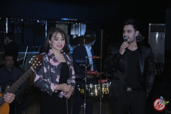 Отабек Муталхўжаевнинг “Нозанинам” альбоми сотувда!