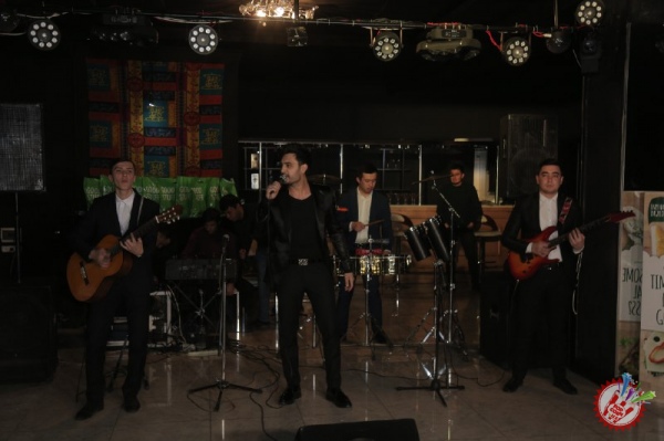 Отабек Муталхўжаевнинг “Нозанинам” альбоми сотувда!