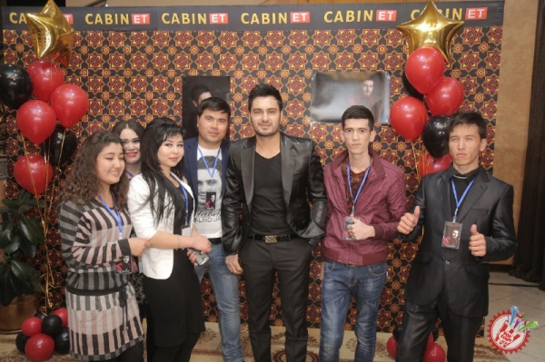 Отабек Муталхўжаевнинг “Нозанинам” альбоми сотувда!