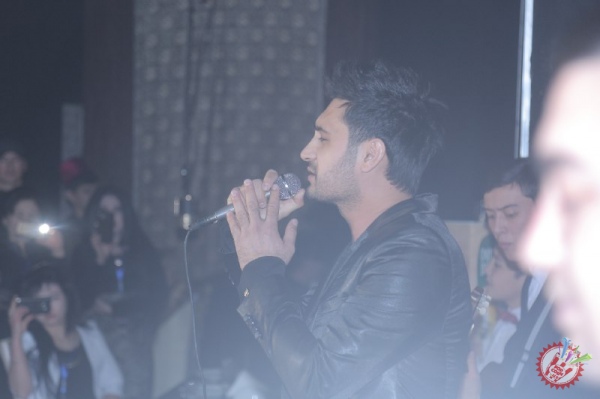 Отабек Муталхўжаевнинг “Нозанинам” альбоми сотувда!