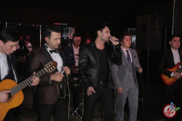 Отабек Муталхўжаевнинг “Нозанинам” альбоми сотувда!