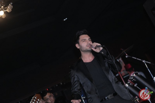 Отабек Муталхўжаевнинг “Нозанинам” альбоми сотувда!