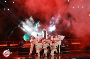 Шоҳруҳхоннинг "Ёнингдаман" номли яккахон концерт дастури бўлиб ўтмоқда