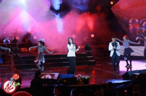 Шоҳруҳхоннинг "Ёнингдаман" номли яккахон концерт дастури бўлиб ўтмоқда