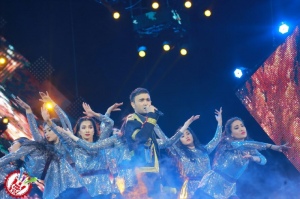 Шоҳруҳхоннинг "Ёнингдаман" номли яккахон концерт дастури бўлиб ўтмоқда