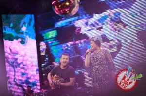 Юлдуз Усмонованинг "Сен ва мен учун" номли жонли ижродаги концертидан фоторепортаж