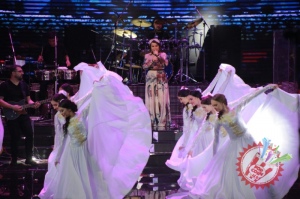 Юлдуз Усмонованинг "Сен ва мен учун" номли жонли ижродаги концертидан фоторепортаж