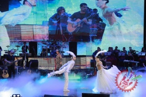 Юлдуз Усмонованинг "Сен ва мен учун" номли жонли ижродаги концертидан фоторепортаж