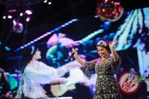 Юлдуз Усмонованинг \"Сен ва мен учун\" номли жонли ижродаги концертидан фоторепортаж