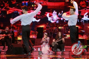 Юлдуз Усмонованинг "Сен ва мен учун" номли жонли ижродаги концертидан фоторепортаж