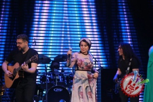 Юлдуз Усмонованинг "Сен ва мен учун" номли жонли ижродаги концертидан фоторепортаж