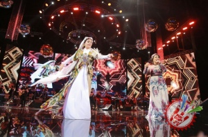 Юлдуз Усмонованинг "Сен ва мен учун" номли жонли ижродаги концертидан фоторепортаж