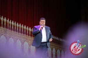 Юлдуз Усмонованинг "Сен ва мен учун" номли жонли ижродаги концертидан фоторепортаж