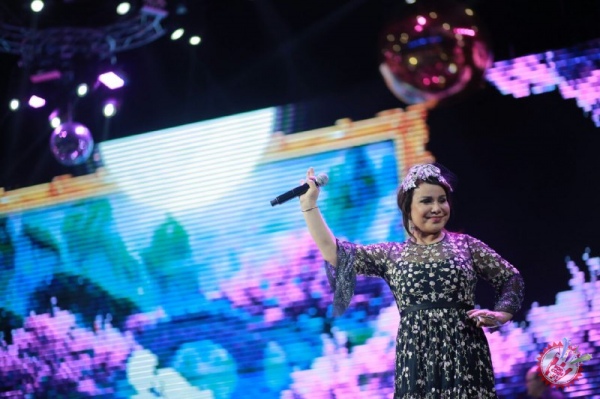 Юлдуз Усмонованинг “Сен ва мен учун” номли концертидан батафсил