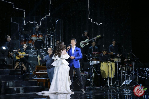 Шарқ гуруҳининг "Икки юрак" номли концерт дастуридан