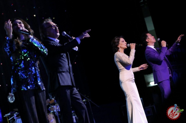 Шарқ гуруҳининг "Икки юрак" номли концерт дастуридан