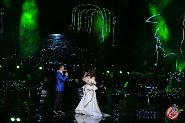 Шарқ гуруҳининг "Икки юрак" номли концерт дастуридан