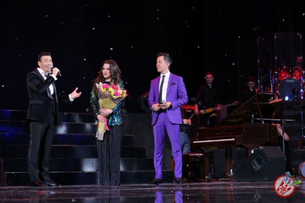 Шарқ гуруҳининг яккахон концерт дастуридан батафсил