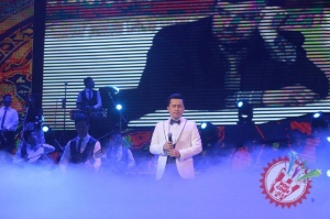 Бунёдбек Саидовнинг концерт дастуридан фоторепортаж