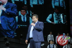 Бунёдбек Саидовнинг концерт дастуридан фоторепортаж