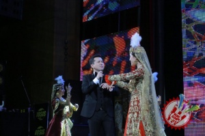 Бунёдбек Саидовнинг концерт дастуридан фоторепортаж