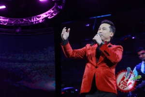 Бунёдбек Саидовнинг концерт дастуридан фоторепортаж