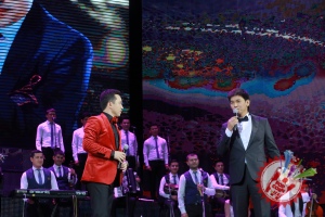 Бунёдбек Саидовнинг концерт дастуридан фоторепортаж