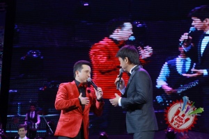 Бунёдбек Саидовнинг концерт дастуридан фоторепортаж