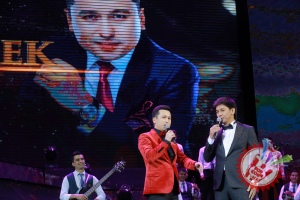 Бунёдбек Саидовнинг концерт дастуридан фоторепортаж