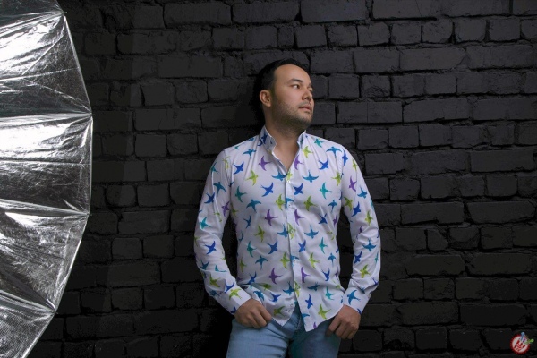 Ренат Собировдан янги қўшиқ премьераси