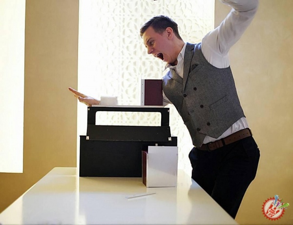 Дмитрий Поляков \"Сеҳрли шарқ\" шоусини ўтказади