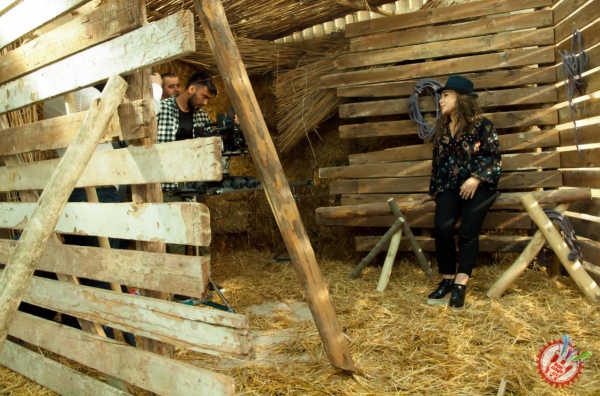 Юлдуз Усмоновадан тез кунда янги видеоклип - "Тут қўлимдан"