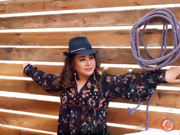 Юлдуз Усмоновадан тез кунда янги видеоклип - "Тут қўлимдан"