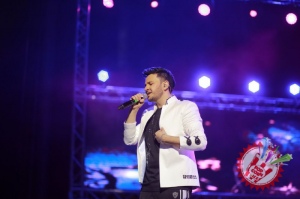 Сарвар ва Комилнинг “Чунки бу биз” номли концерт дастуридан фоторепортаж