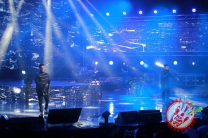 Сарвар ва Комилнинг “Чунки бу биз” номли концерт дастуридан фоторепортаж