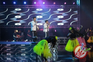 Сарвар ва Комилнинг “Чунки бу биз” номли концерт дастуридан фоторепортаж