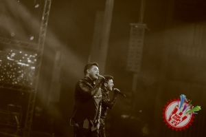 Сарвар ва Комилнинг “Чунки бу биз” номли концерт дастуридан фоторепортаж