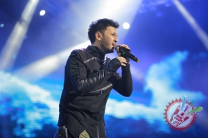 Сарвар ва Комилнинг “Чунки бу биз” номли концерт дастуридан фоторепортаж