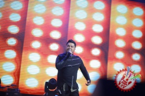 Сарвар ва Комилнинг “Чунки бу биз” номли концерт дастуридан фоторепортаж