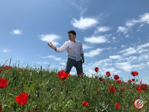 Улуғбек Раҳматуллаев “Алвон лолалар” қўшиғига видеоклип суратга олдирди